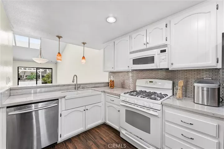 Property Photo:  30 Park Vista  CA 92604 