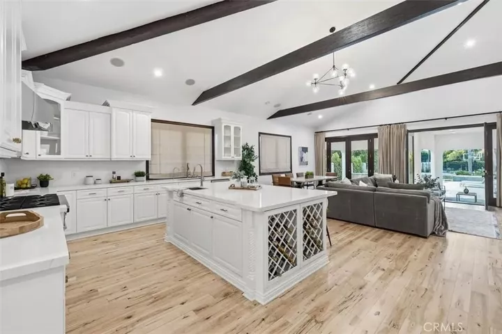 Property Photo:  22953 Oxnard Street  CA 91367 