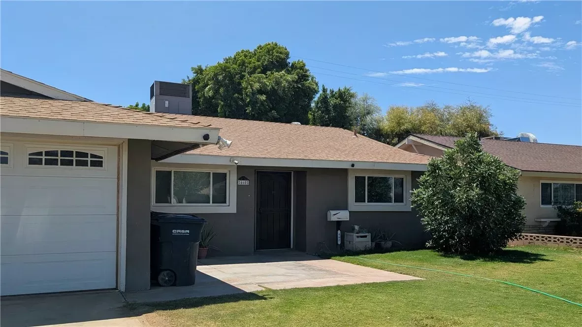 Property Photo:  460 Seville  CA 92225 