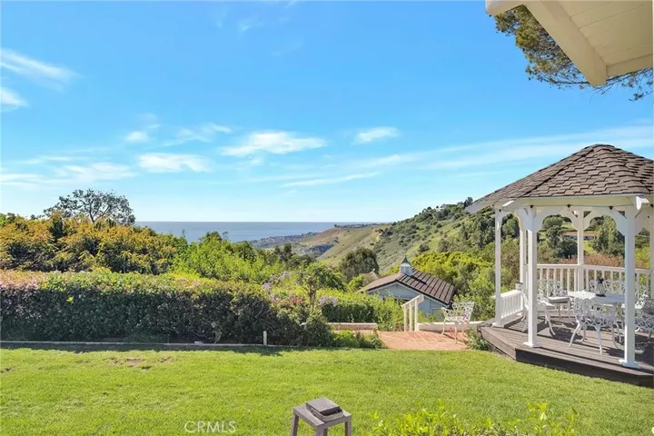 Property Photo:  5 Quail Ridge South  CA 90274 