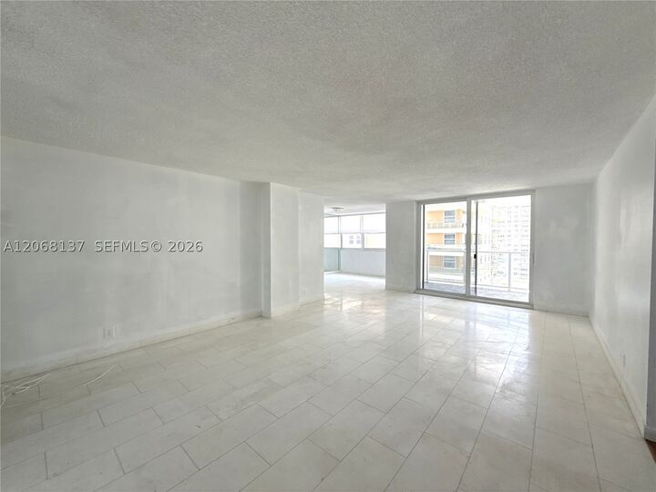 Property Photo: 1904 S Ocean Dr 1206 FL 33009