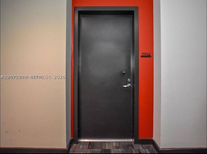 Property Photo: 151 SE 1st St 2104 FL 33131