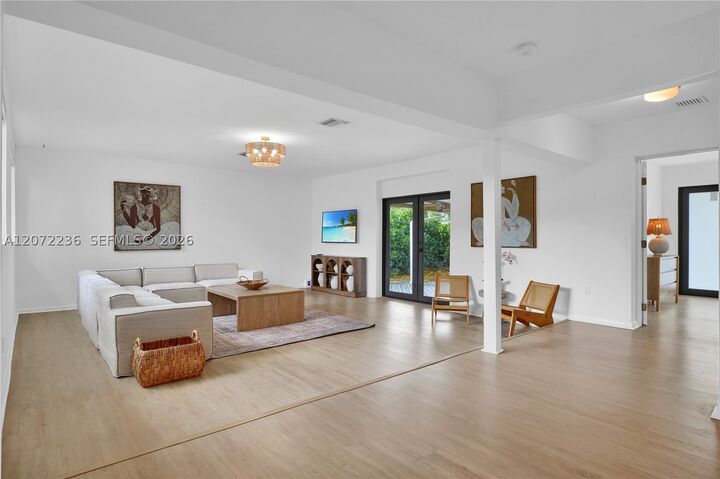 Property Photo: 125 NE 150th St FL 33161
