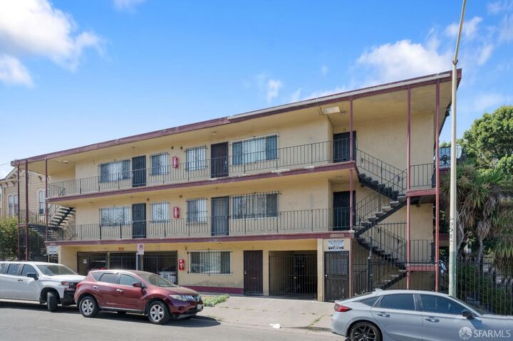Property Photo:  1830 Castro Street  CA 94612 