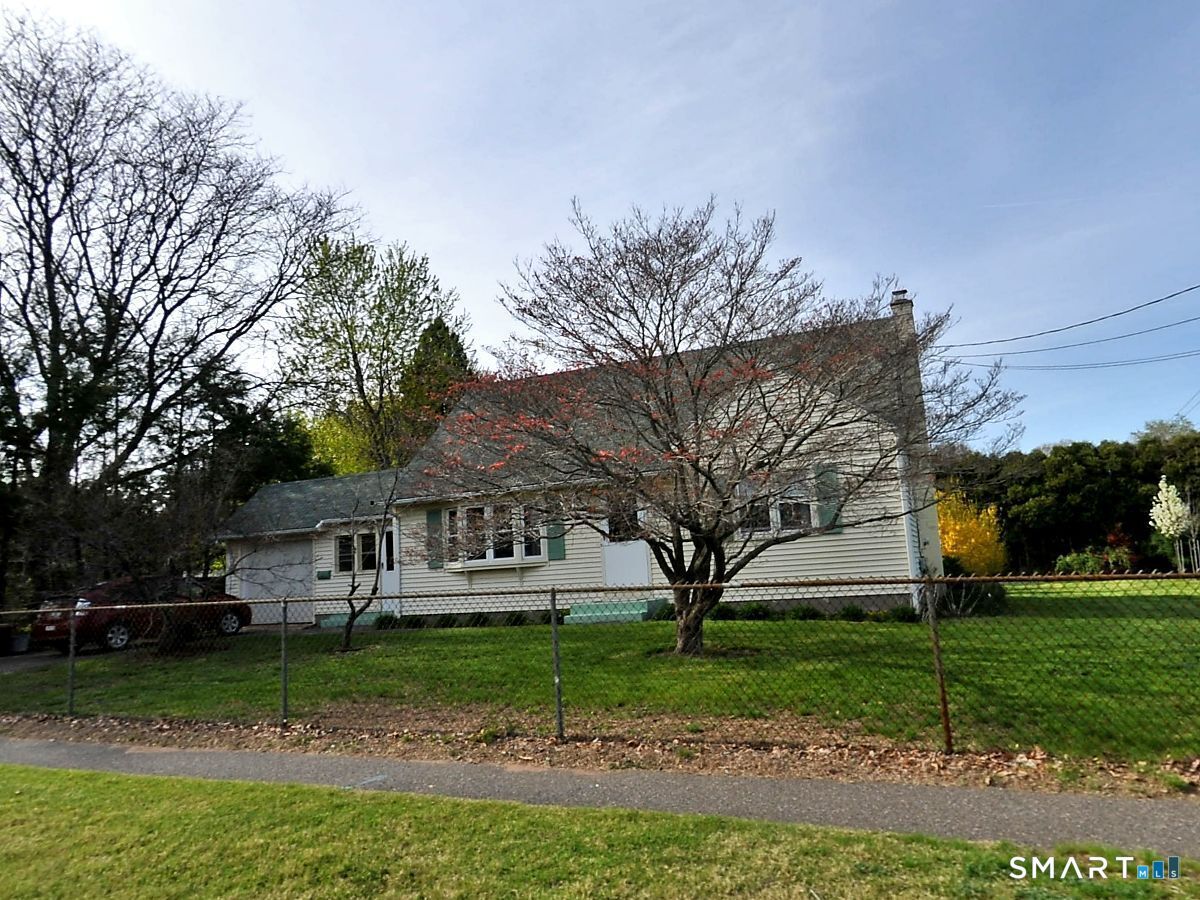 Property Photo:  2 Post Road  CT 06082 