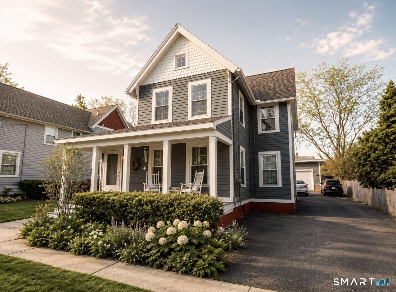 Property Photo:  276 Harbor Street 2nd Floor  CT 06405 