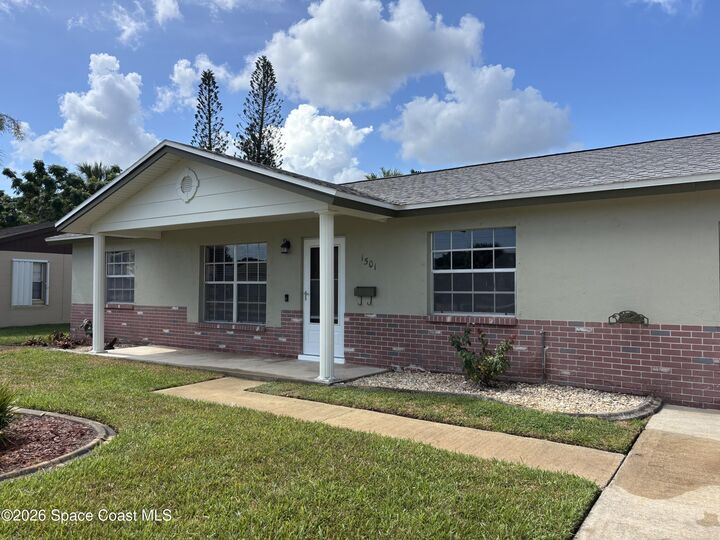 Property Photo:  1501 Whitecap Way  FL 32935 