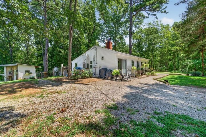 Property Photo: 126 Kiowa Court VA 23927