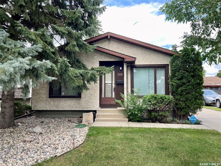 Property Photo:  3118 7th Avenue E  SK S4N 5V4 