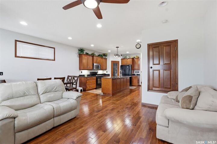 Property Photo:  206 Muzyka Road  SK S7W 0G9 