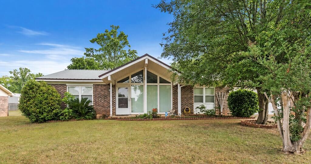 Property Photo: 619 Chapelwood AL 36305