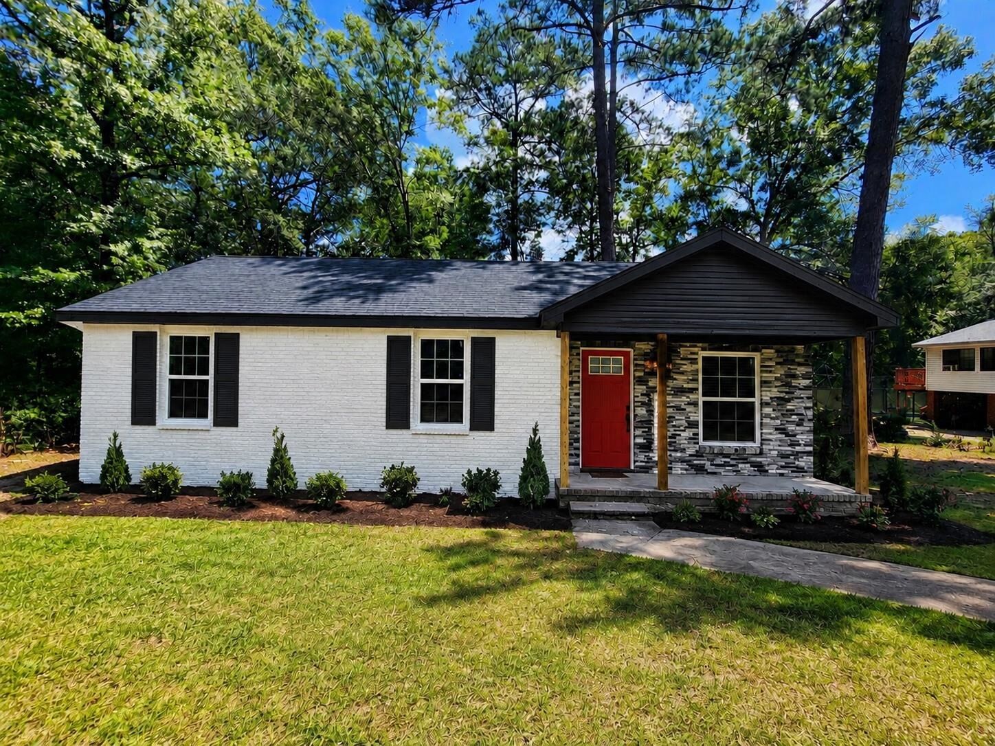 Property Photo: 333 Circle Drive FL 32351