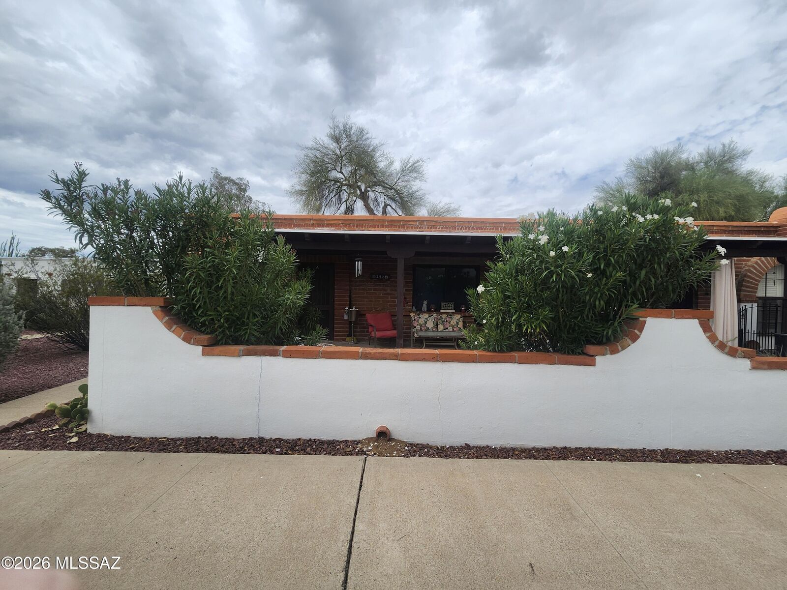 Property Photo:  392 S Paseo Aguila  AZ 85614 