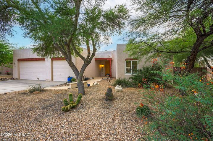 Property Photo: 13992 S Broken Spoke AZ 85641