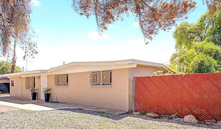 Property Photo:  5531 S Olympia Stravenue  AZ 85706 