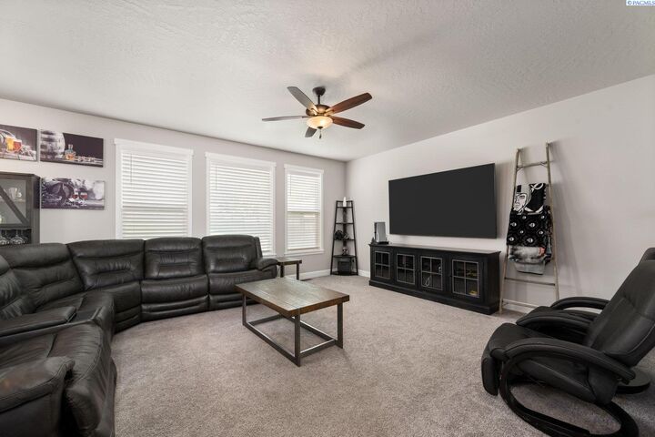 Property Photo: 3211 Indigo Lane WA 99301