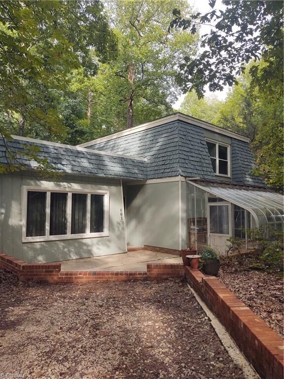 Property Photo:  501 Cynthia Road  NC 27406 