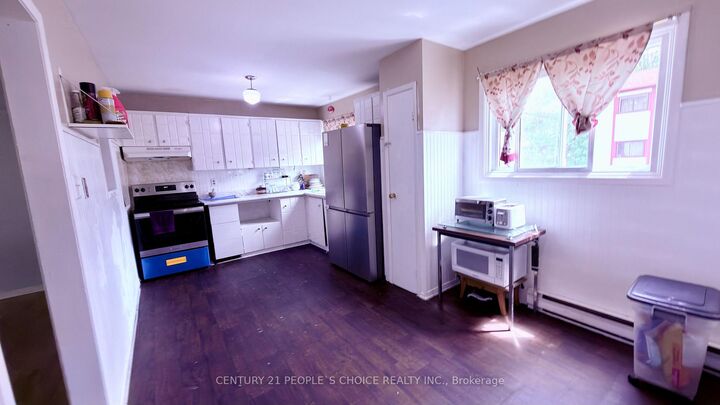 Property Photo:  25 McCallum Court  ON L6W 3M4 