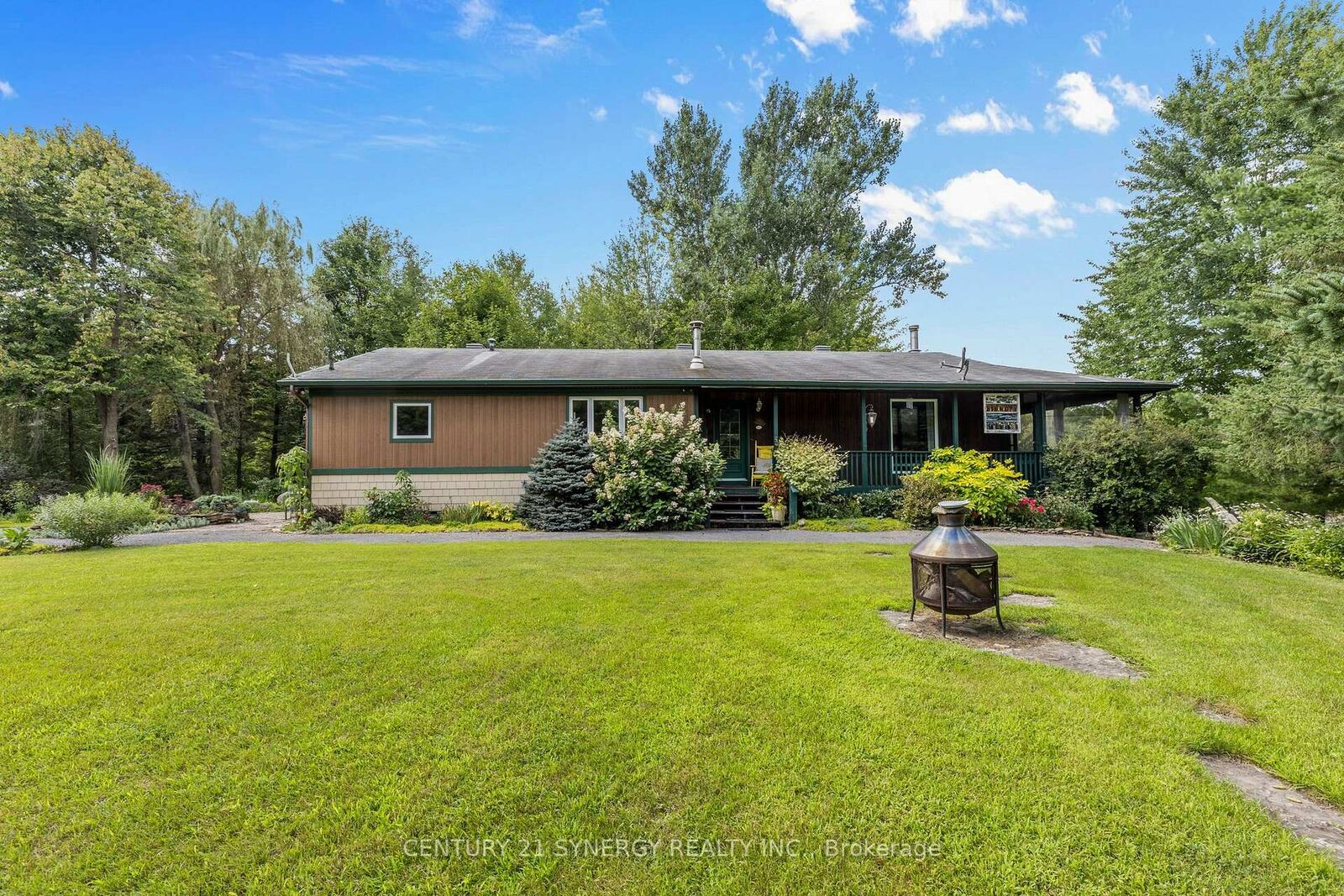 Property Photo: 955 Du Castor Road ON K0A 3C0