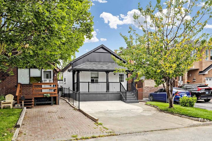 Property Photo: 47 Laurel Avenue ON M1K 3J4