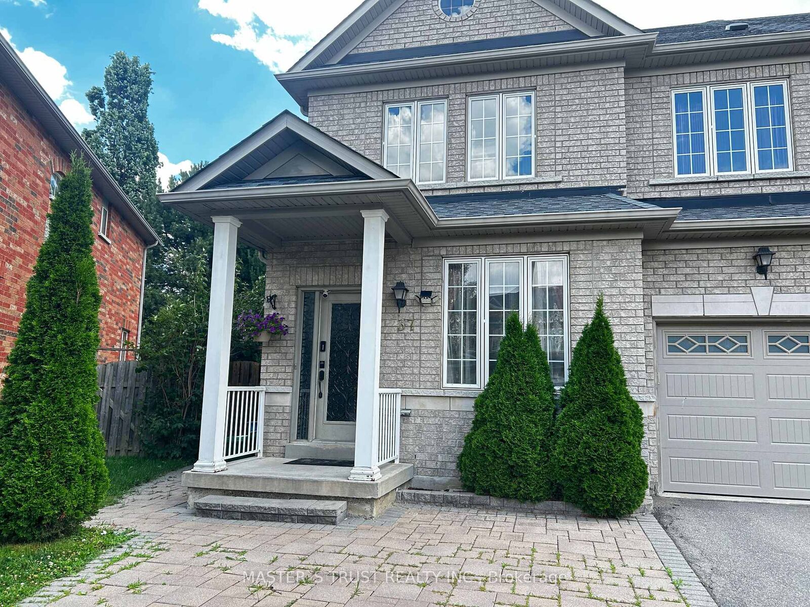 Property Photo: 37 Levellands Crescent ON L4B 0A5