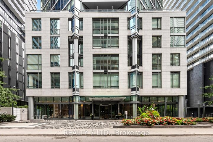 Property Photo:  45 Charles Street E 1808  ON M4Y 0B8 