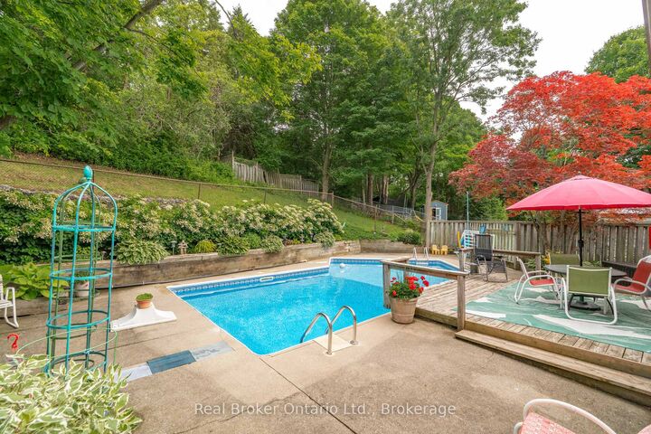 Property Photo: 39 Wagoners Trail ON N1G 3M9
