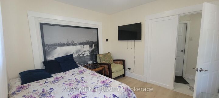 Property Photo:  4869 Second Avenue Room  ON L2E 4H9 