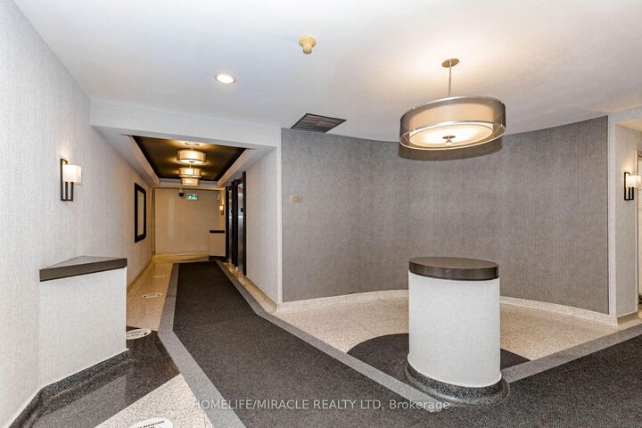 12 Laurelcrest Street 804 — photo 1