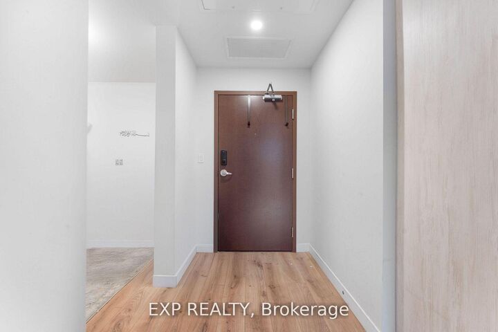 Property Photo:  60 Frederick Street N 1010  ON N2H 0C7 