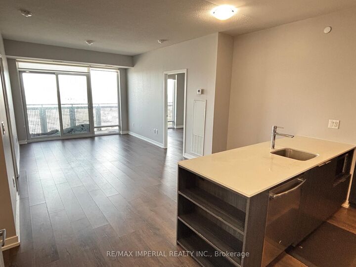 Property Photo: 2520 Eglinton Avenue W 1212 ON L5M 0Y4