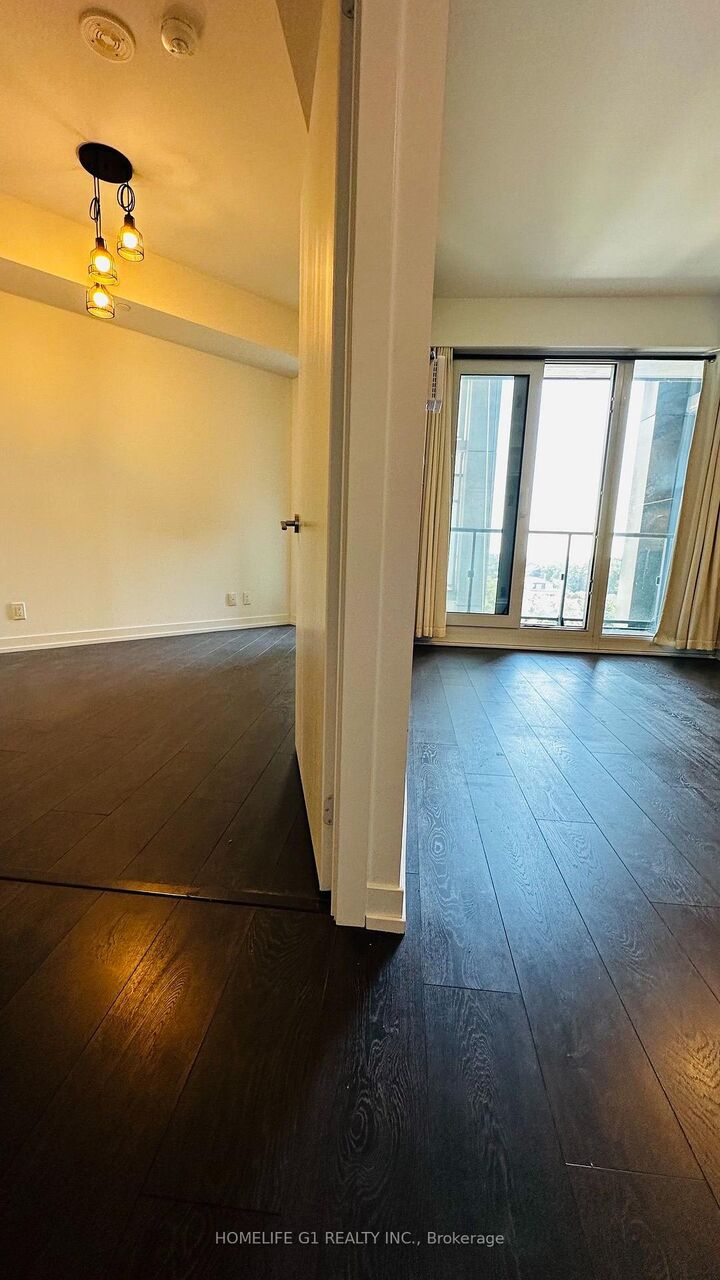 Property Photo: 2020 Bathurst Street 1101 ON M5P 0A6