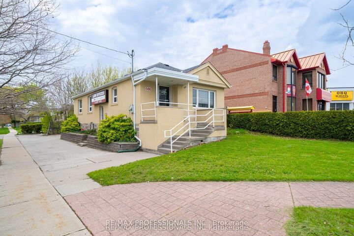 586 Browns Line — photo 1