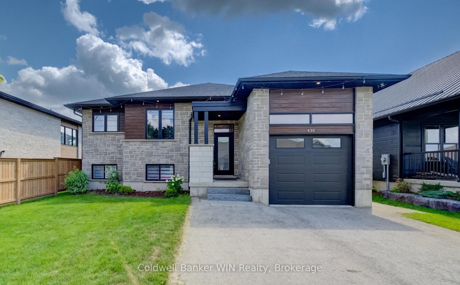 Property Photo: 430 Wellington Street E ON N0G 2L4