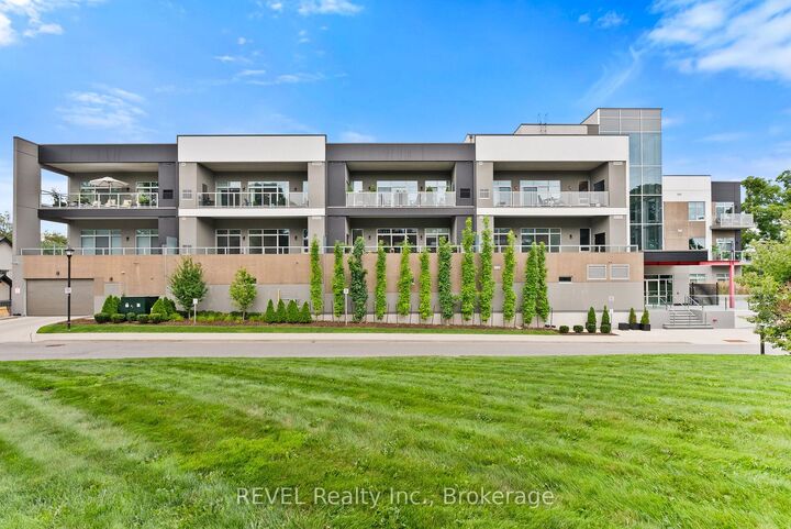 Property Photo: 77 Yates Street 404 ON L2R 0C4