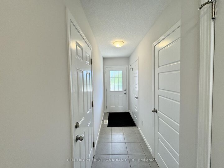 Property Photo:  3186 Singleton Avenue  ON N6L 0B8 