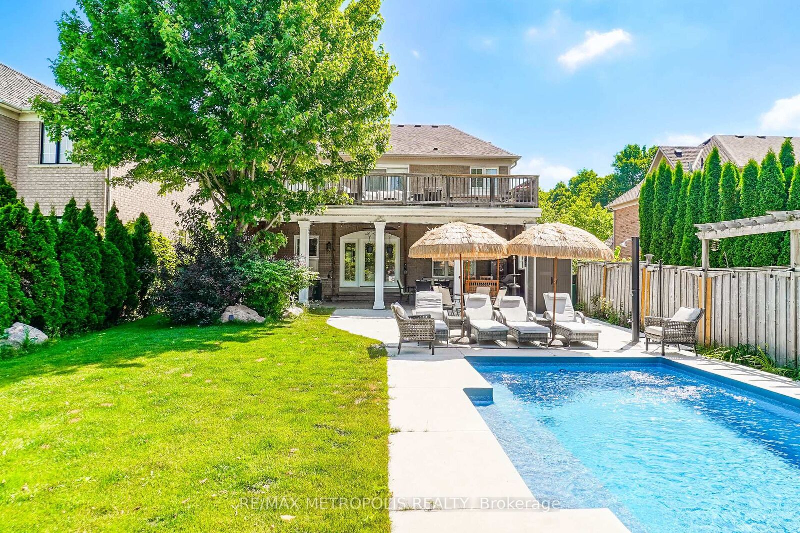 Property Photo: 114 Selwyn Road ON L4E 5E3