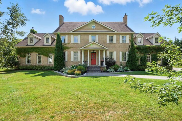 Property Photo: 136 Wintergreen Court ON L9L 2B1