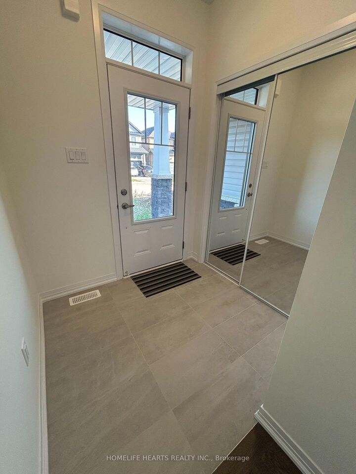 Property Photo: 89 Brighton Lane ON L2V 0N8
