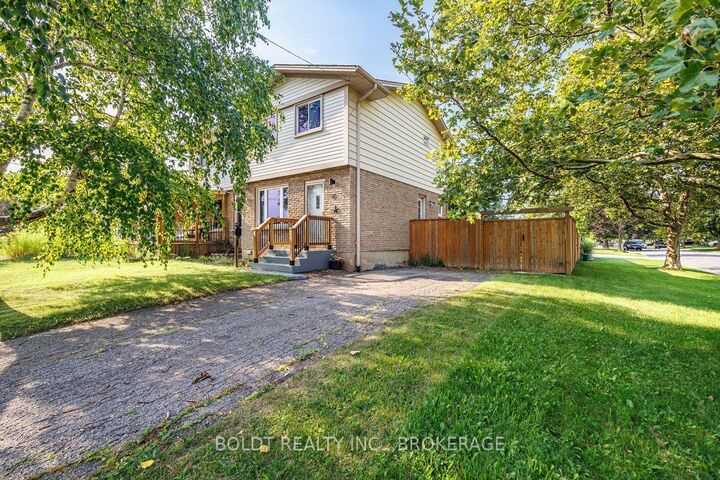 Property Photo: 47 Brackencrest Road ON L2P 3K7