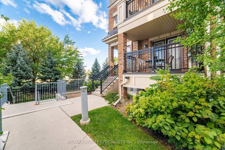 Property Photo:  2441 Greenwich Drive 66  ON L6M 0S4 
