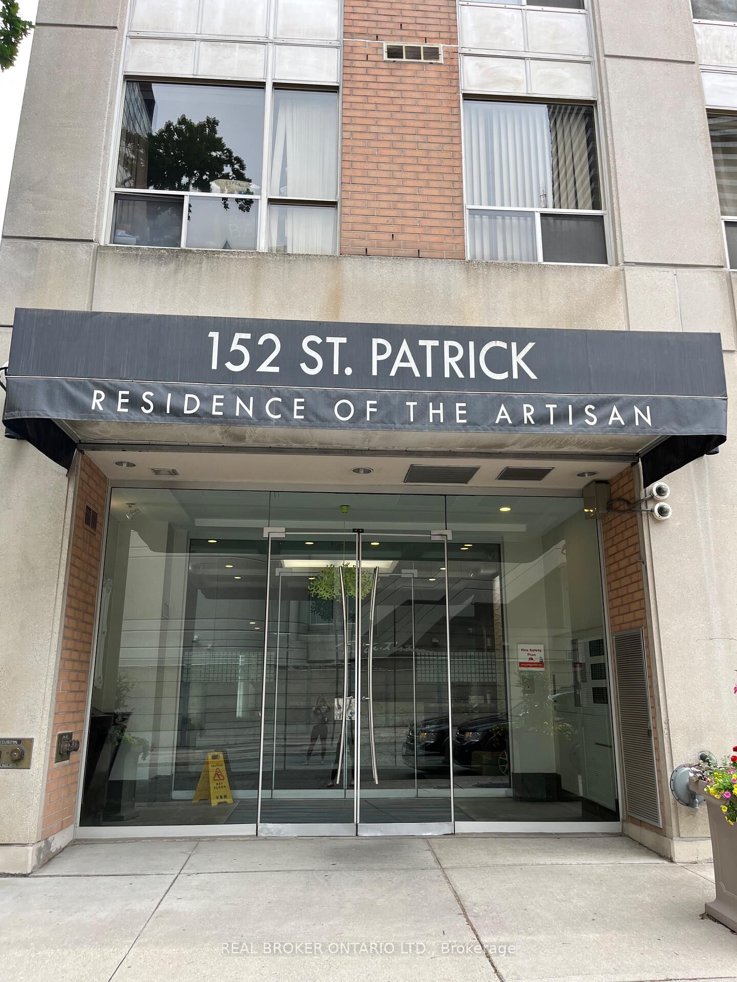 Property Photo: 152 St Patrick Street 1107 ON M5T 3J9