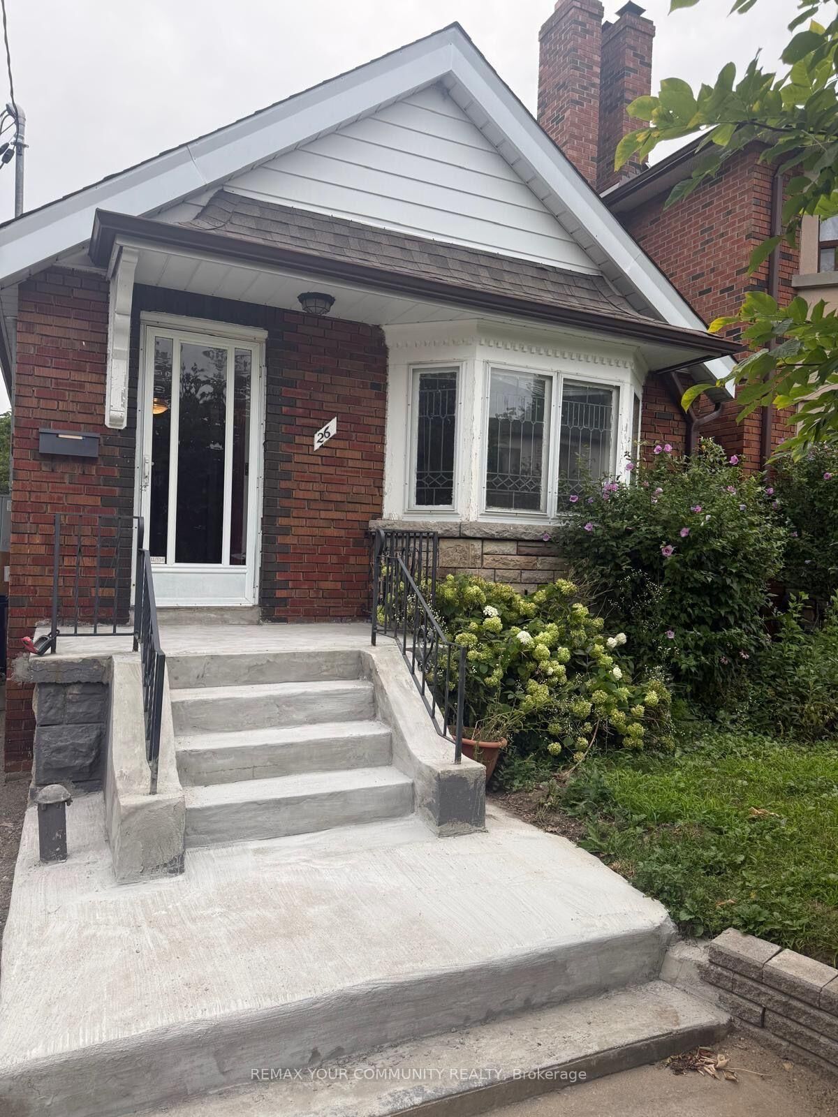 Property Photo: 26 Elmsdale Road W ON M4J 3M4