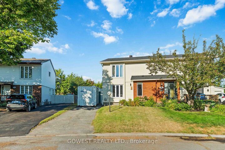 Property Photo: 94 Fieldgate Drive ON K2J 1T9