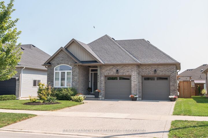 Property Photo: 4073 Village Creek Drive ON L0S 1S0