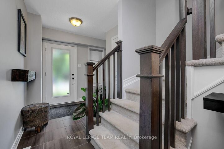 Property Photo: 206 Leather Leaf Terrace ON K2J 5B2