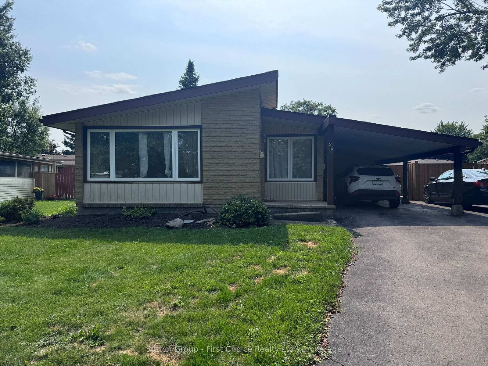 Property Photo:  26 Kathryn Crescent  ON N5A 2Y7 