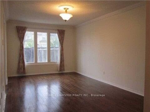 Property Photo: 16 Thames Court ON L4B 1N4