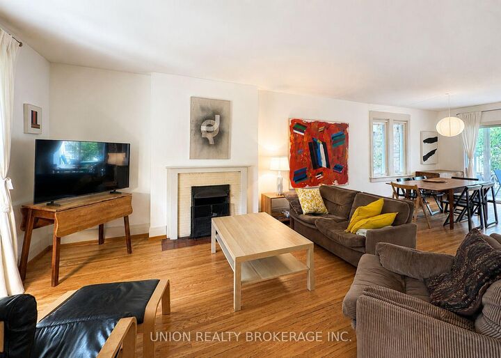Property Photo:  26 Waverley Road  ON M4L 3T1 