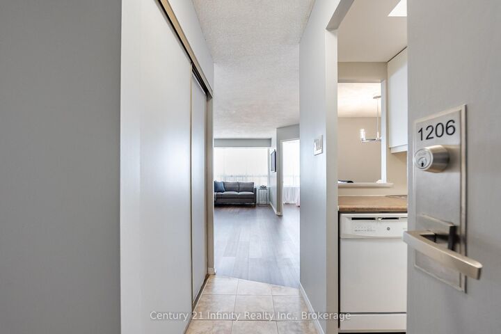 Property Photo: 5 Greystone Walk Drive 1206 ON M1K 5J5